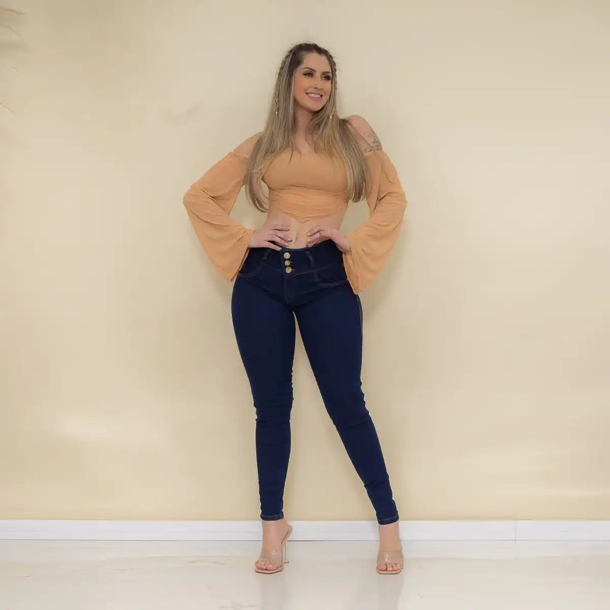 Calça Jeans Feminina Cecilia - Elegância, Conforto e Modelagem Perfeita